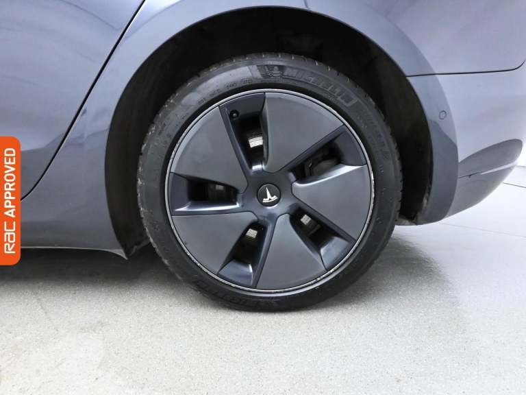 2021 Tesla Model 3 Standard Range Plus Saloon 4dr Electric Auto RWD (241 bhp) Saloon ELECTRIC Aut...