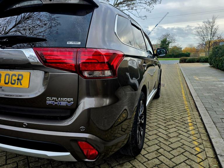 2018 Mitsubishi Outlander 2.0 PLUG-IN HYBRID 1YEAR MOT HPI CLEAR NEWLY SERVICED 3 MONTHS WARRANTY...