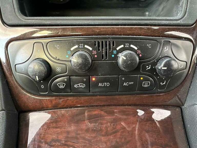 2003 Mercedes-Benz C Class 1.8 C180 Kompressor Elegance SE 4dr Petrol Automatic