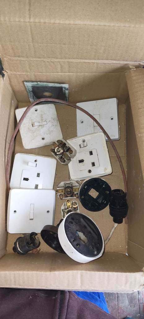 Couple electrical old oddities.