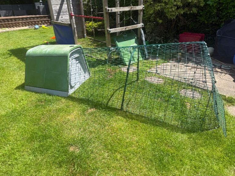 Omlet Eglu Go Chicken Coop or Rabbit Hutch with 2 metre run