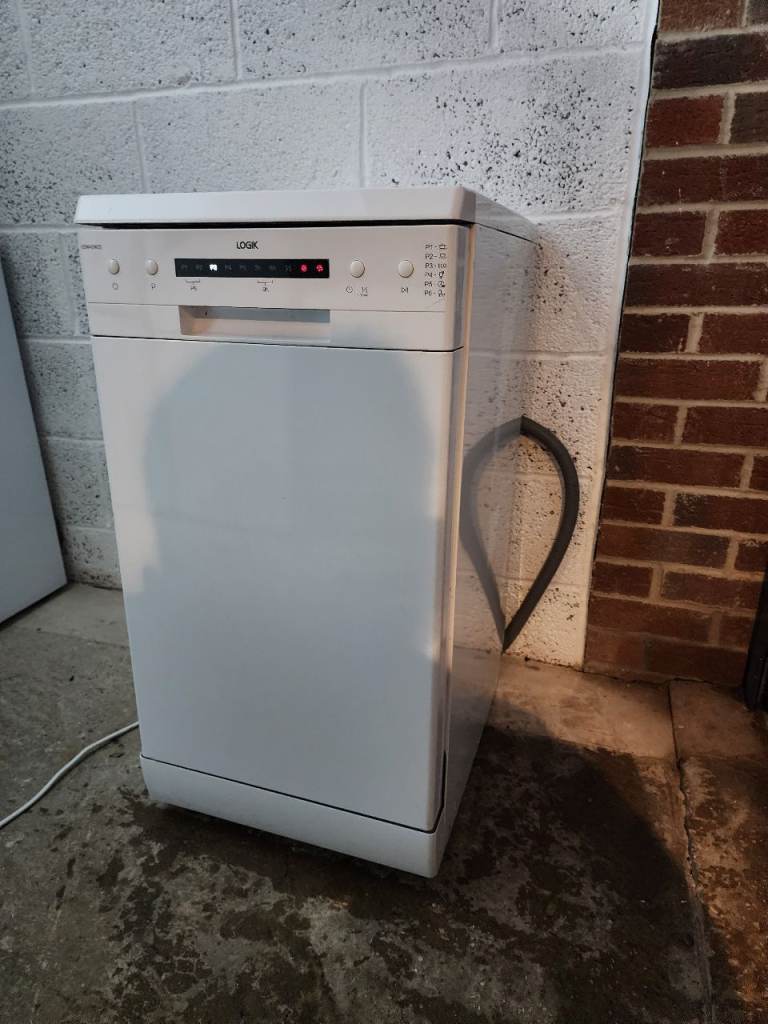 LOGIK Slimline Dishwasher " BRAND NEW "