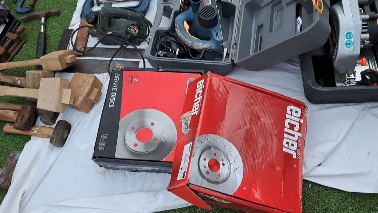 Job lots or sell separate items 