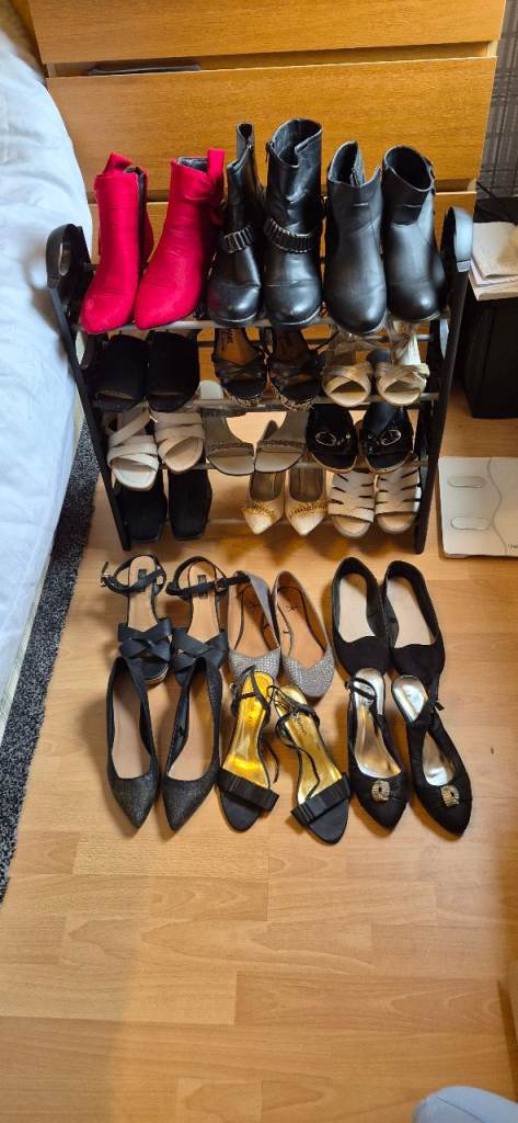 Ladies shoes/boots 