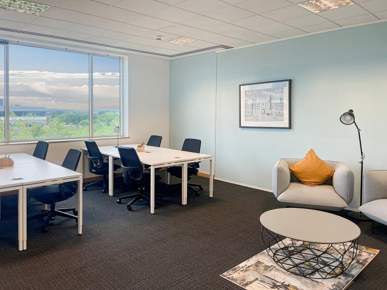 Bracknell - RG121WA \ Private Office Available Immediately for 3 Workstations