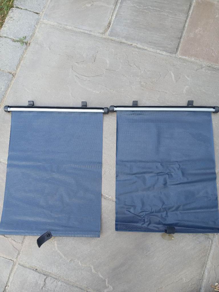 2x Retractable Roller Shades for Car Windows – Blue