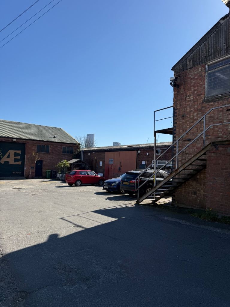 Bench space in furniture workshop -Bow E3