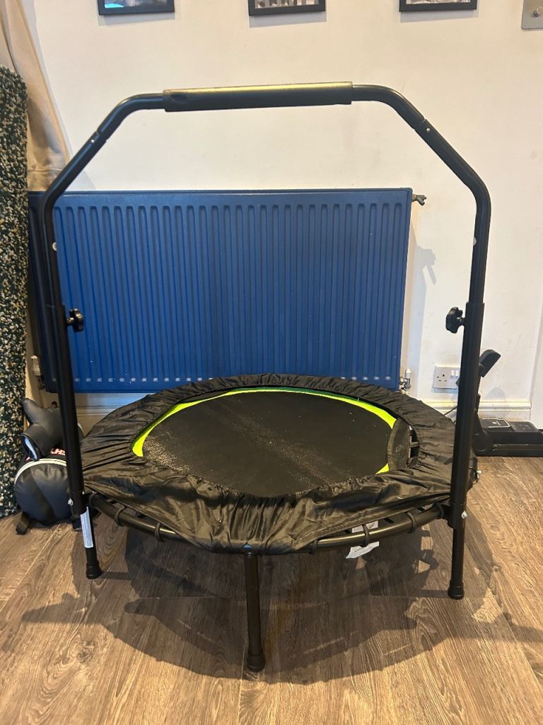 Rebounder trampoline 