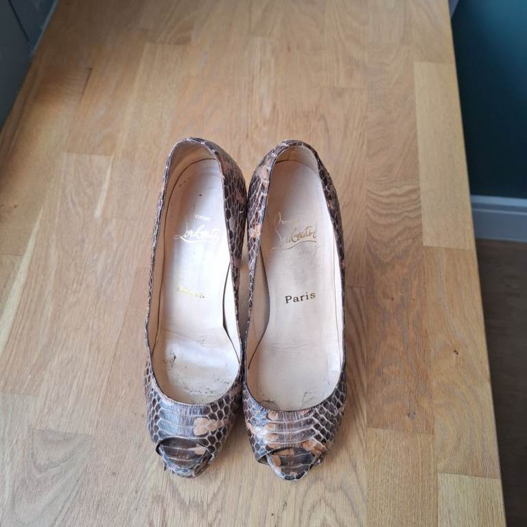 Christian Louboutin posh 2000s lady peep toe python Snake Skin 37 / 4 (Gillian)