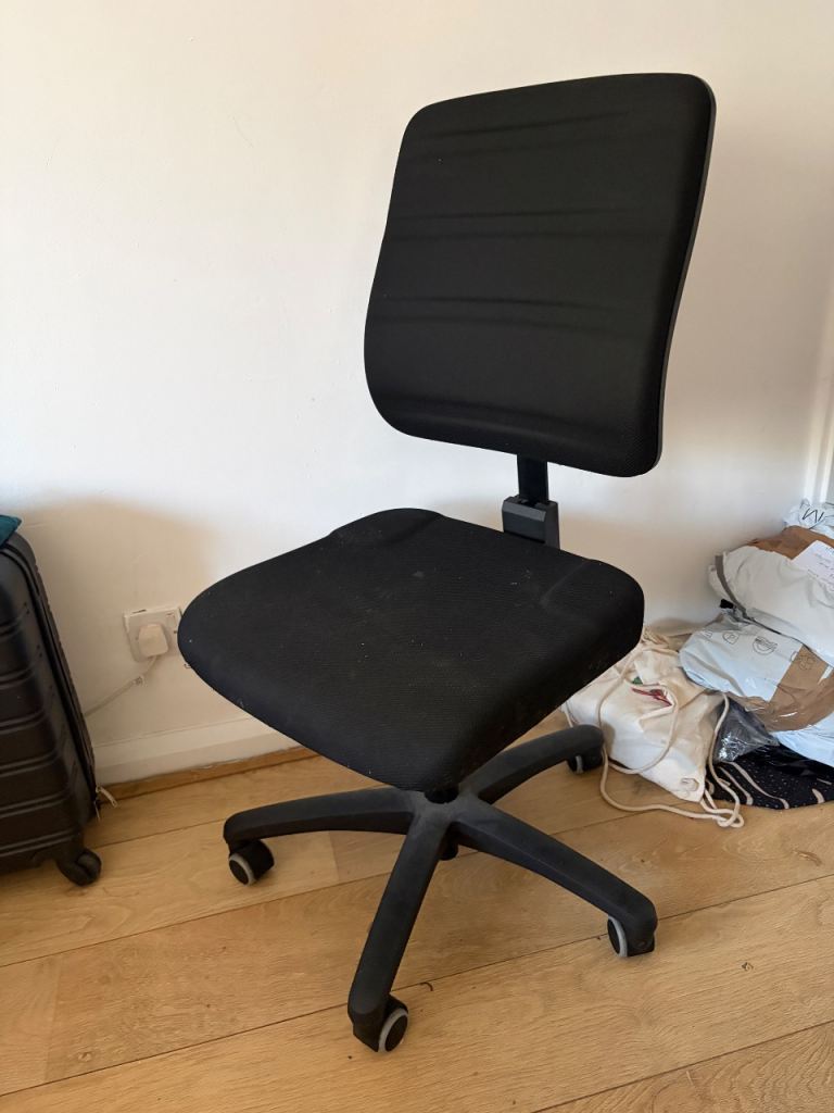 Black Office Chair with Wheels – Good Condition