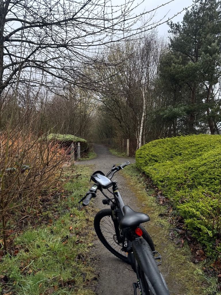 Black Electric Mountain Bike – Good Condition, Low Mileage