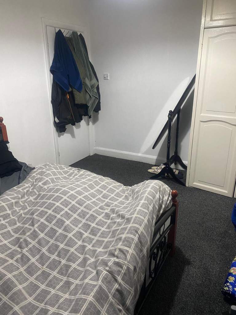 Large double bedroom 