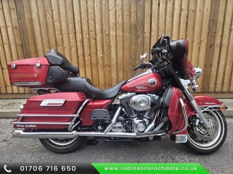 2004 Harley Davidson Ultra Classic Electra Glide FLHTCUI with 3813 miles!