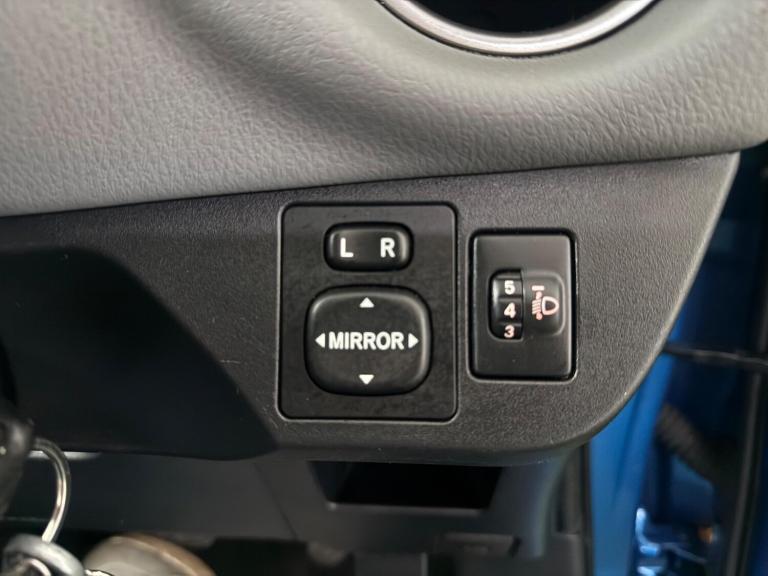 2015 Toyota Yaris 1.33 VVT-i Icon 5dr CVT HATCHBACK PETROL Automatic