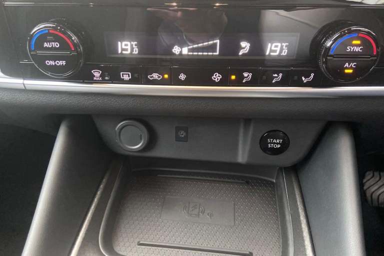 2025 Nissan Qashqai 1.5 E-Power N-Connecta [Glass Roof] 5dr Auto Automatic Hatchback Hybrid Autom...