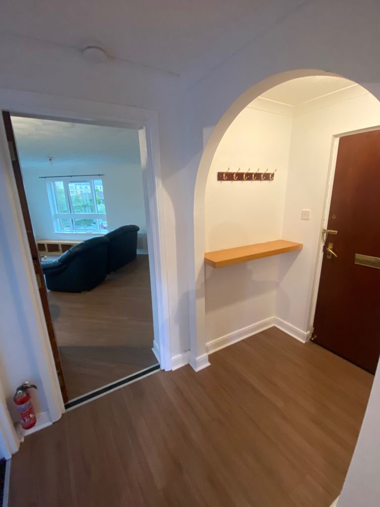 3 BEDROOM FLAT TO LET - WEST END