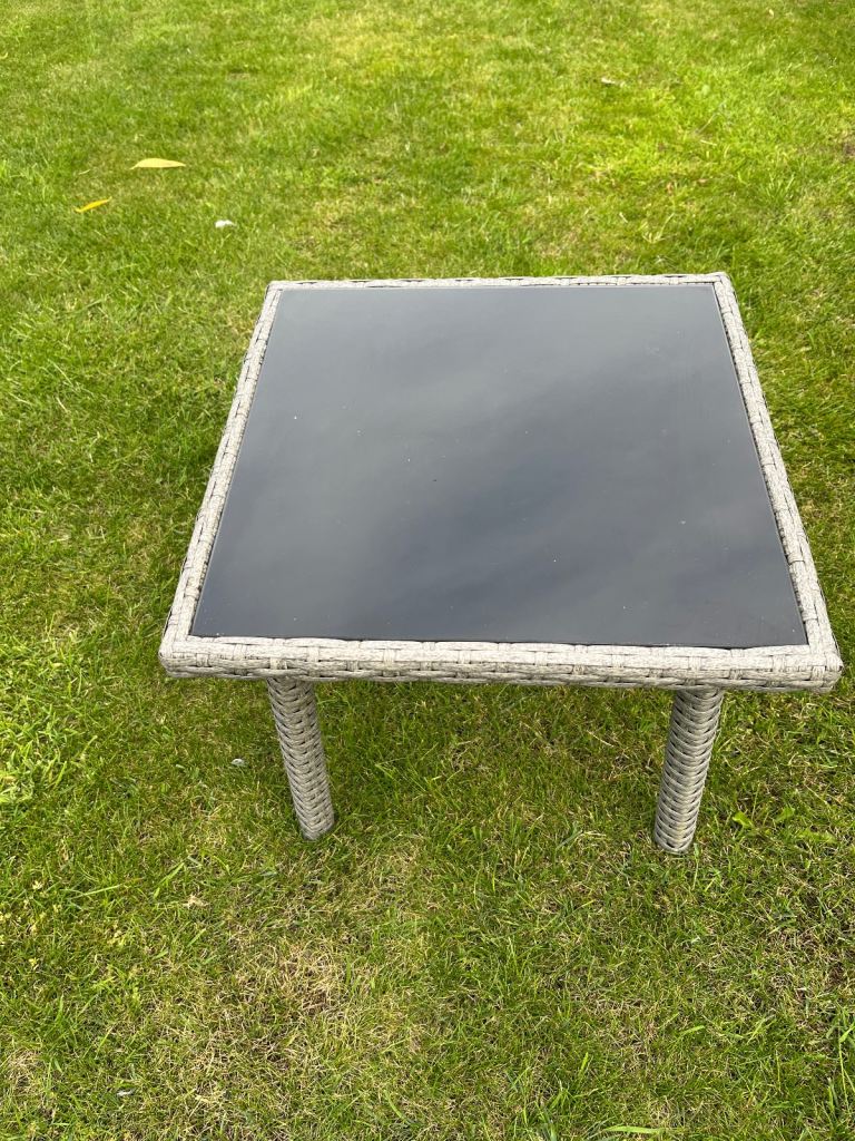 Set of 2. Small Rattan Garden Tables 