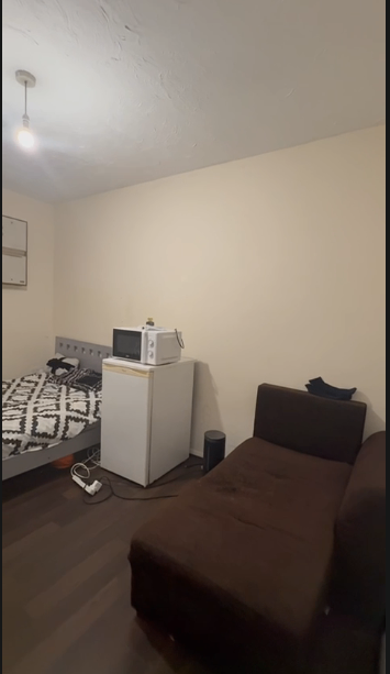 Spacious and Cosy Double Rooms for Rent in - TW4 5EW	