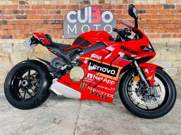 DUCATI PANIGALE V4 2023 23