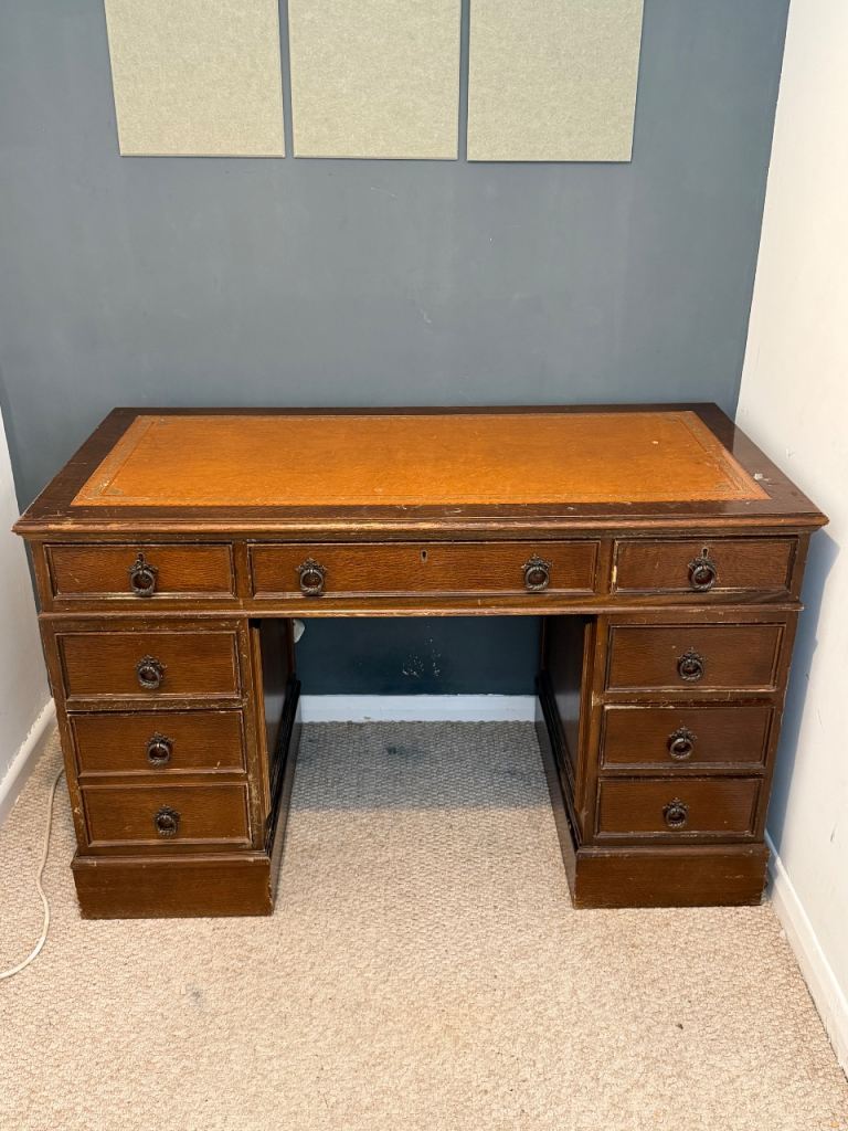 Vintage Pedestal Campaign Desk – £100
