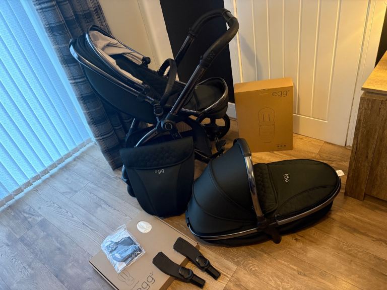 Egg3 black olive travel system