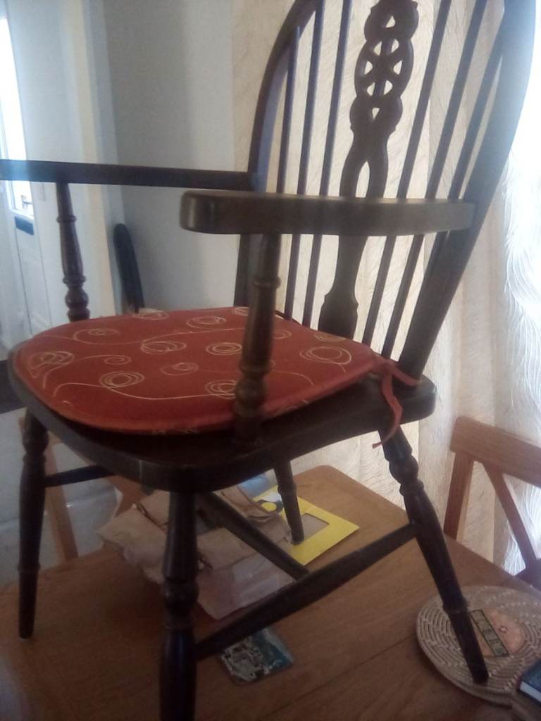 Carver chair