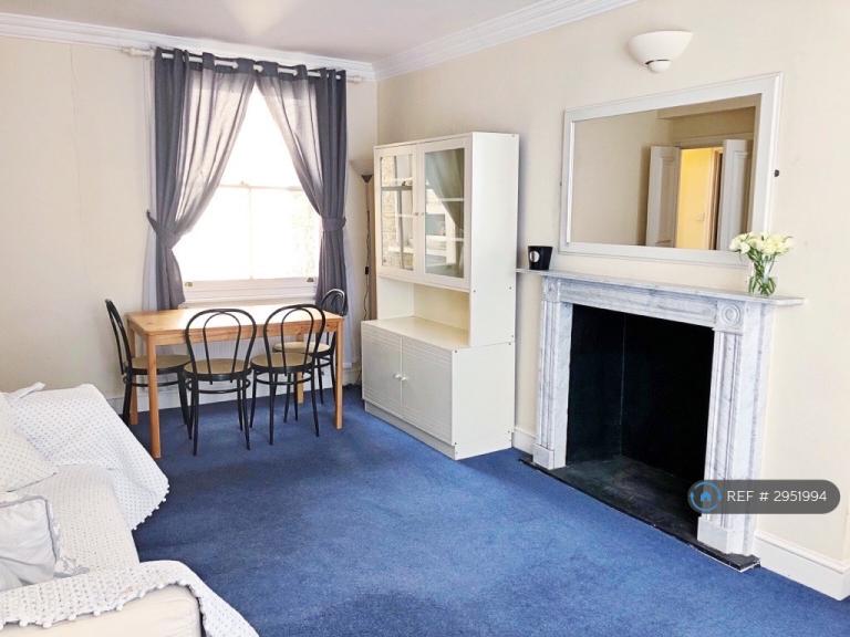 1 bedroom flat in Queens Gardens, London, W2 (1 bed) (#2951994)