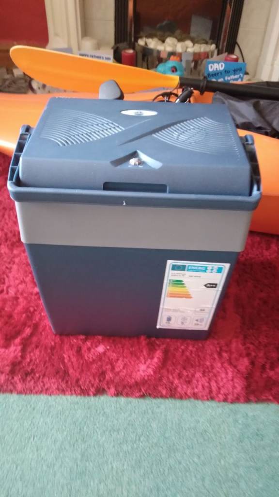 Cooler box 12v and 240