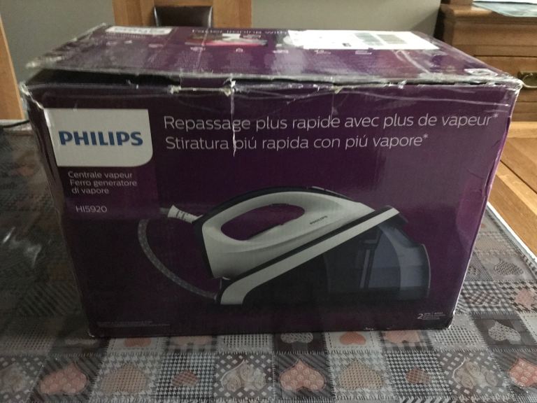 Philips HI5920/20 steam ironing station 2400 W 1.1 L Ceramic soleplate Blue, White