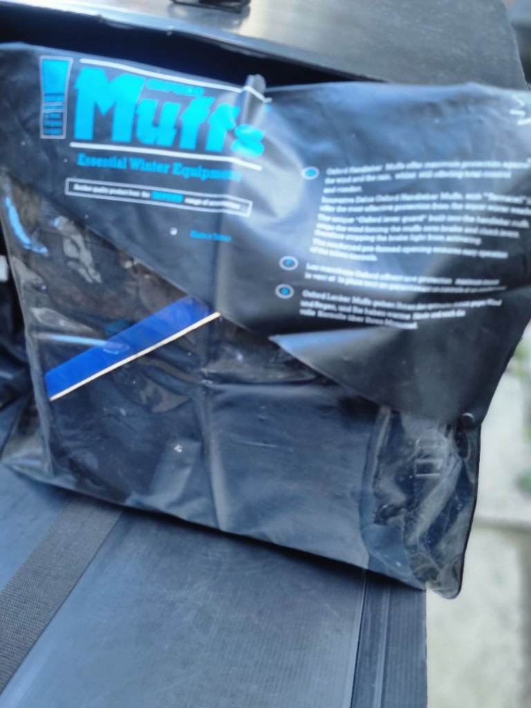 Oxford handlebars muffs