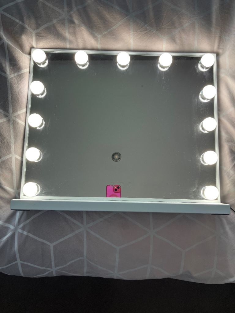 Hollywood LED plug in mirror 