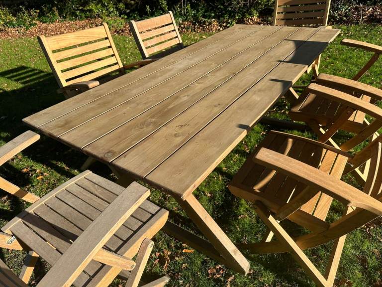 Solid wood garden table and chairs 