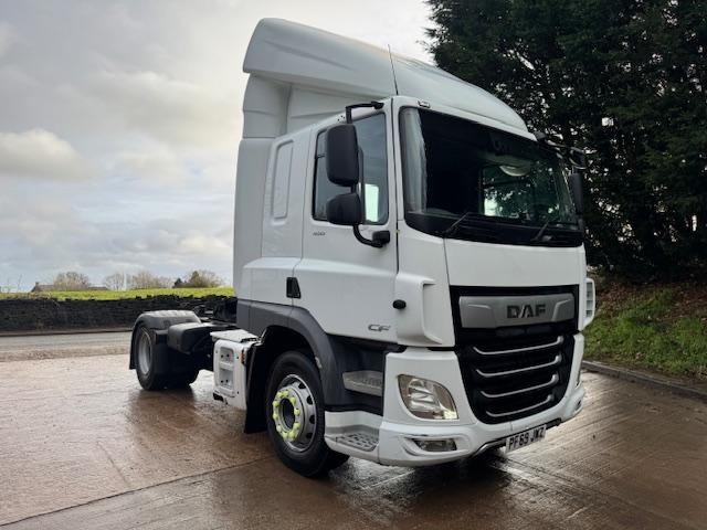2020 DAF CF 450 Euro 6 4x2 sleeper cab tractor unit air con