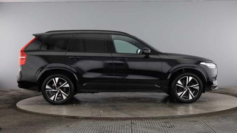 2022 Volvo XC90 Plus, B5 AWD mild hybrid, Diesel, Dark, 7 Seats ESTATE Diesel/Electric Hybrid Aut...