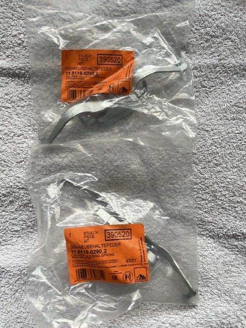 Genuine ATE Pair OF Front Brake Caliper Anti Rattle Spring Clips BMW E39
