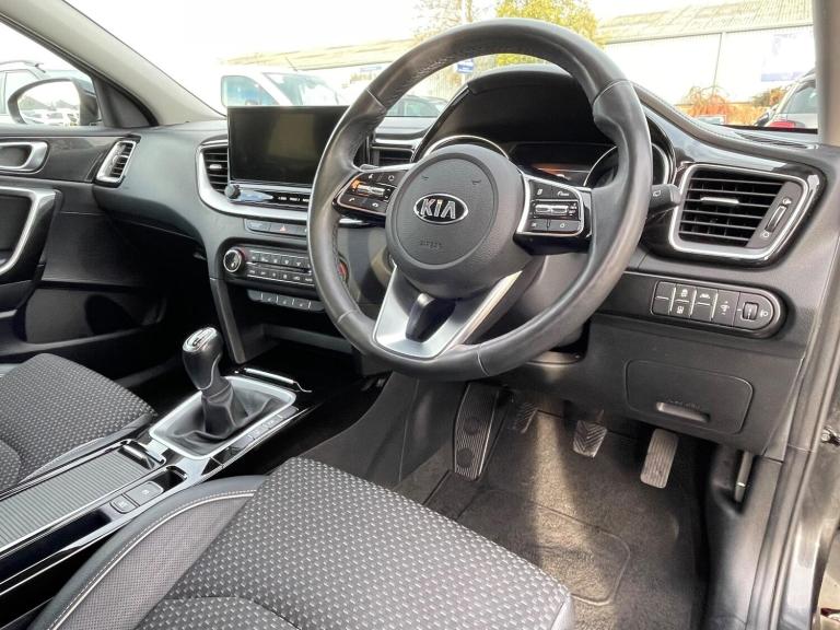 2020 Kia XCeed 1.0 T-GDi 3 Euro 6 (s/s) 5dr HATCHBACK Petrol Manual
