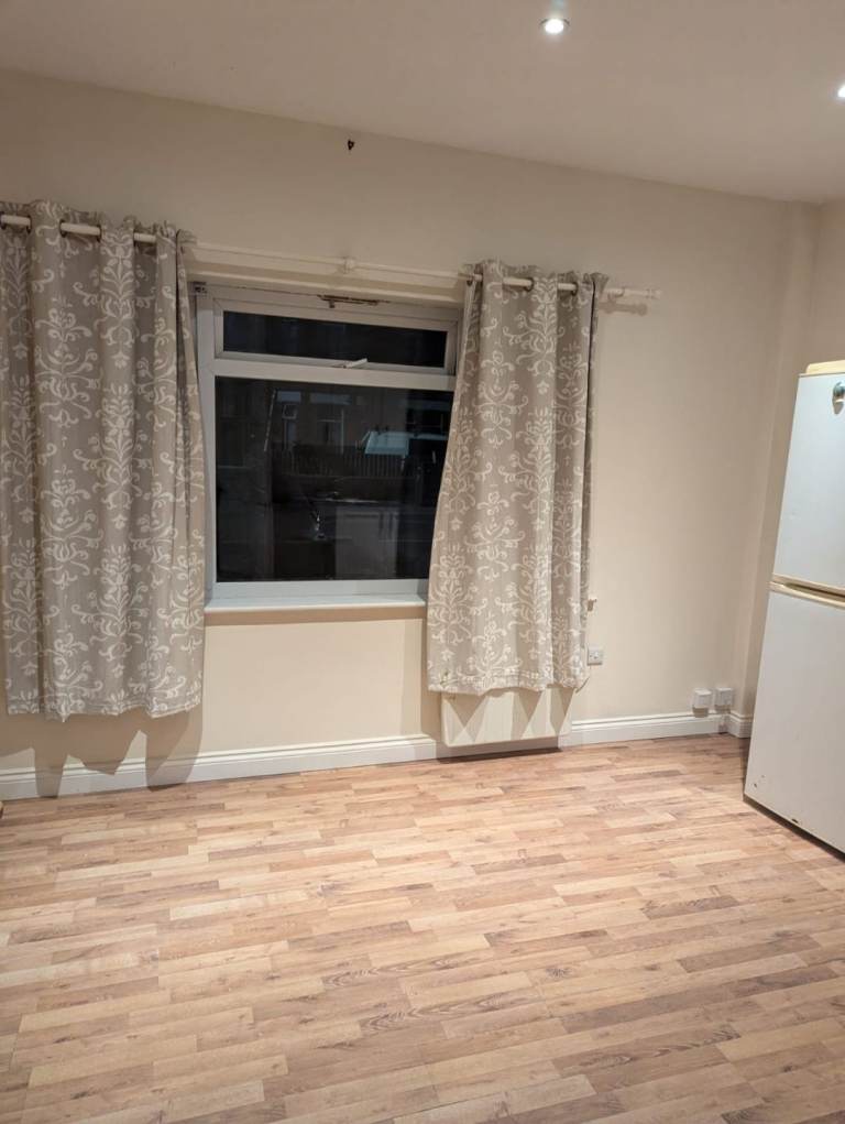 Flat in Winton for Rent 