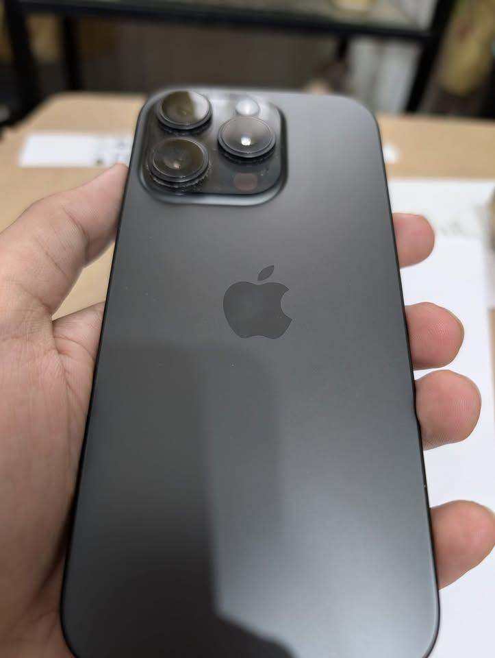 Apple IPHONE 16 PRO BLACK 128GB GOOD CONDITION WITH BOX COLLECTION EASTHAM