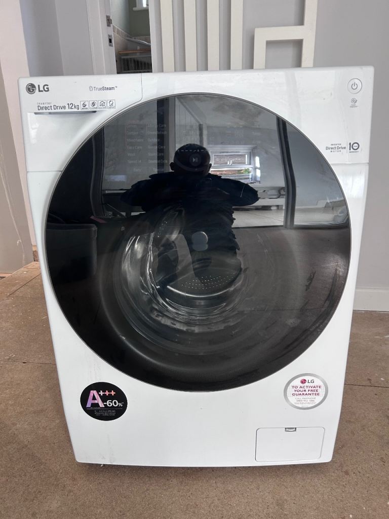 LG Direct Drive 12kg Washing Machine FH4G1BCS2 – White, Good Condition