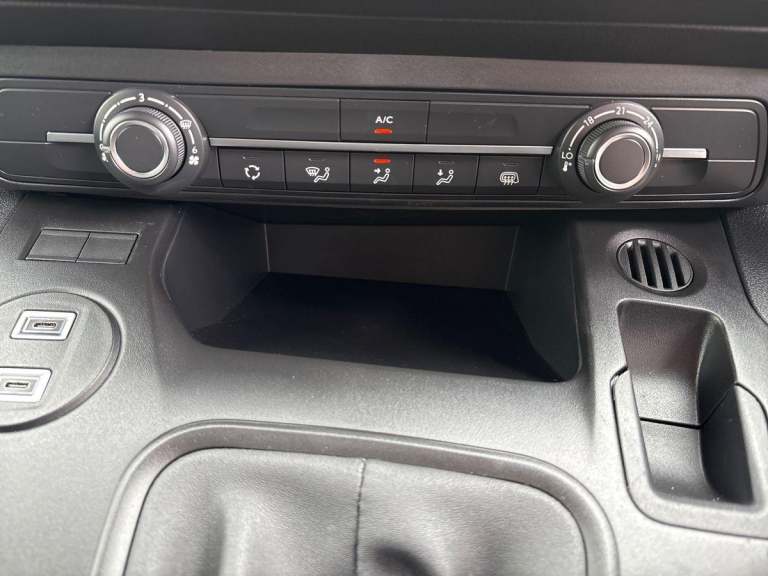 2025 Peugeot Partner 1.5 BlueHDi 100 Professional Van Van Diesel Manual