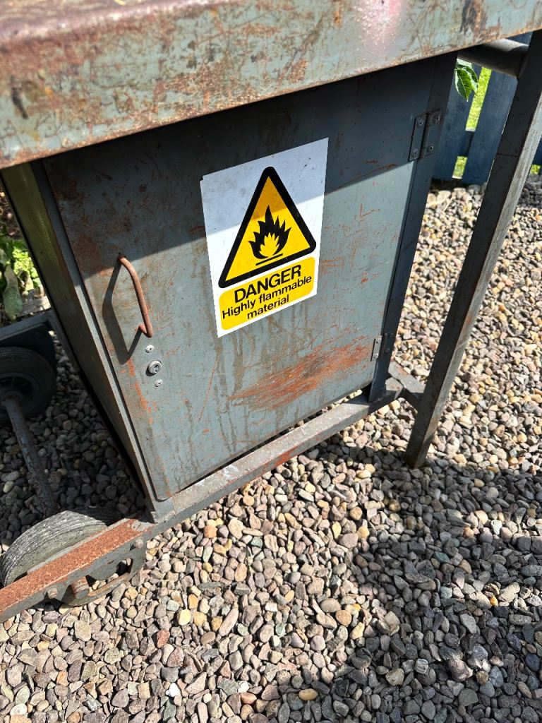 ⭐️ SOLID STEEL WORK BENCH ⭐️