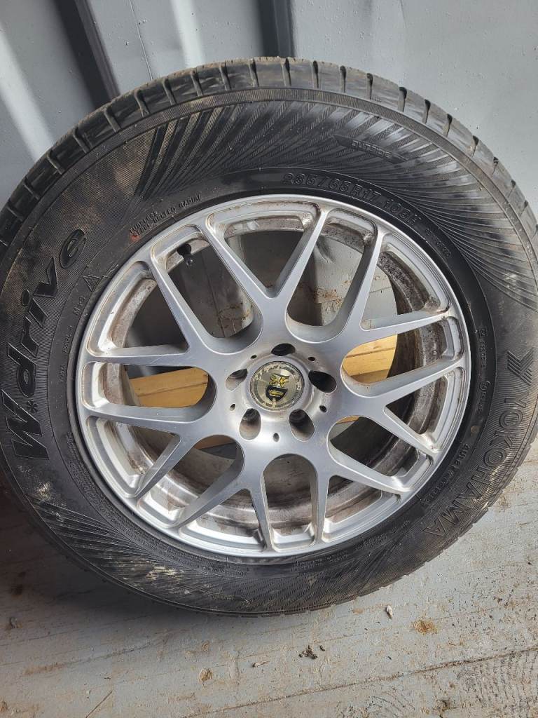 17"ALLOY WHEEL+TYRE