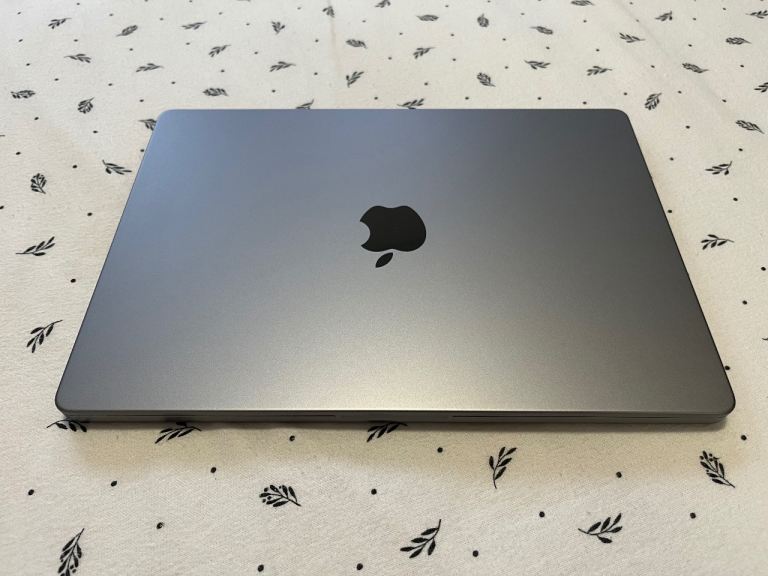 Apple MacBook Pro M3, 14 inch, Nov 2023, 8GB Ram, 512GB. Space Grey