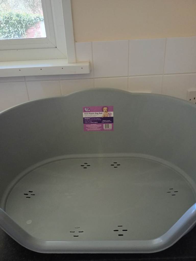 Dog bed.Can deliver.