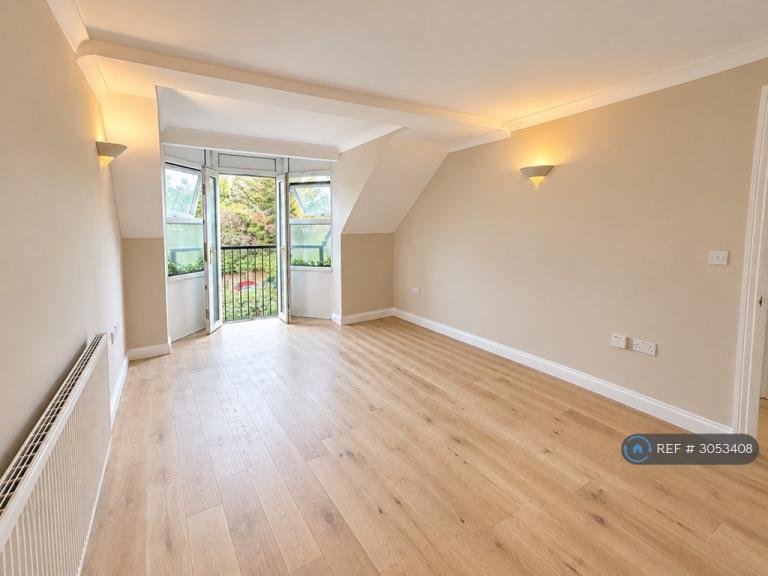 2 bedroom flat in Grovewood House, London, NW2 (2 bed) (#3053408)