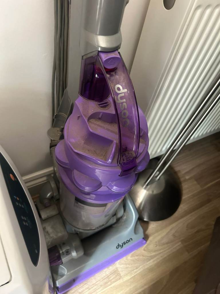 Dyson DC 14 upright hoover spares or repair 