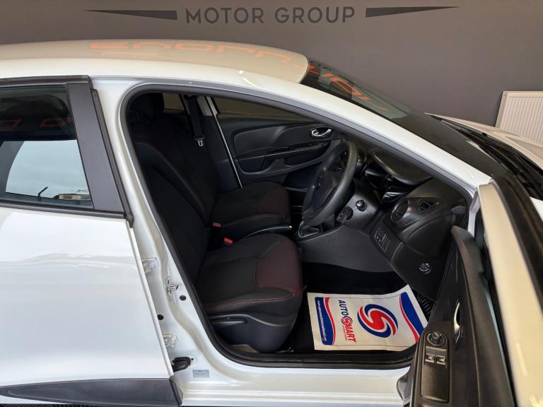 2016 Renault Clio 1.2 16V Play 5dr HATCHBACK Petrol Manual