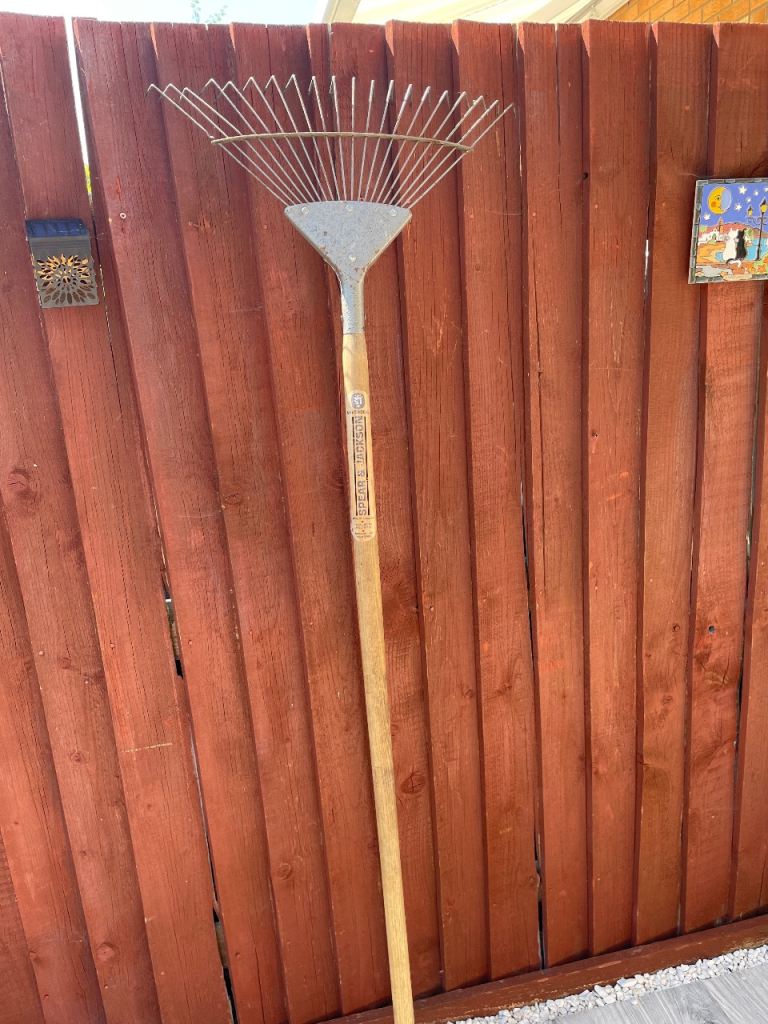 Garden Leaf Rake with Wooden Handle – Good Condition