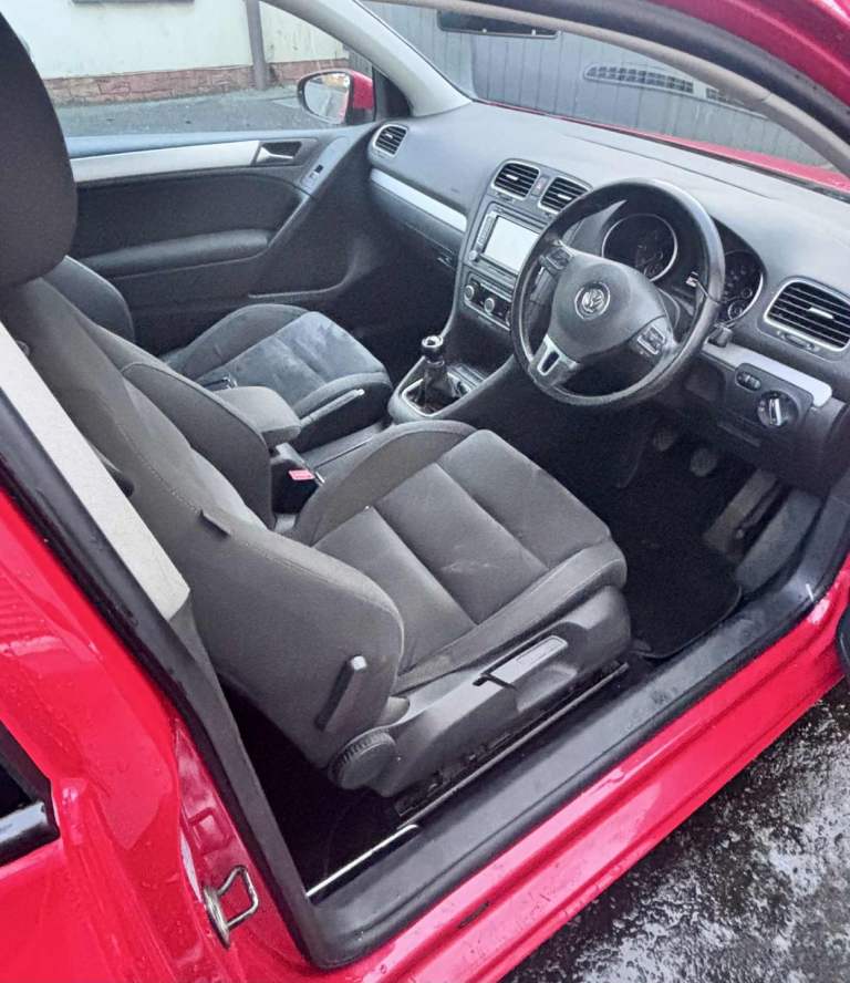 Volkswagen, GOLF, Hatchback, 2011, Manual, 1968 (cc), 3 doors