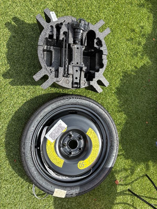 Skoda Spare wheel and Jack